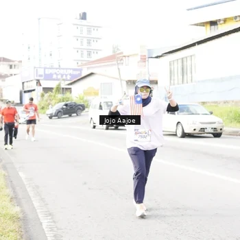 Runner Photo 6038575