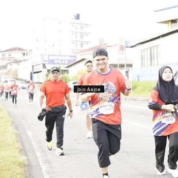 Runner Photo 6038587