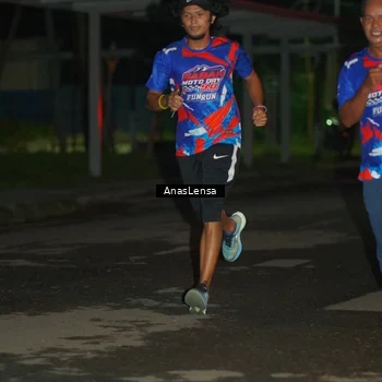 Runner Photo 6038602