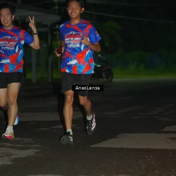 Runner Photo 6038641