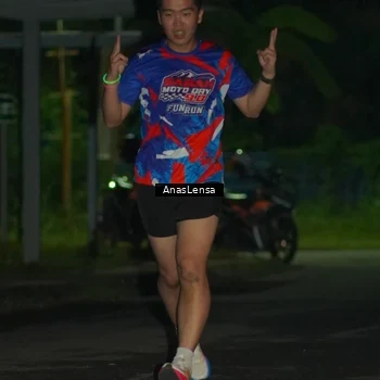 Runner Photo 6038642