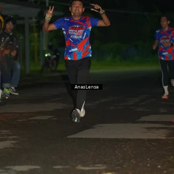 Runner Photo 6038656