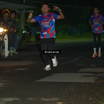 Runner Photo 6038663
