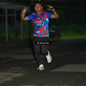 Runner Photo 6038673