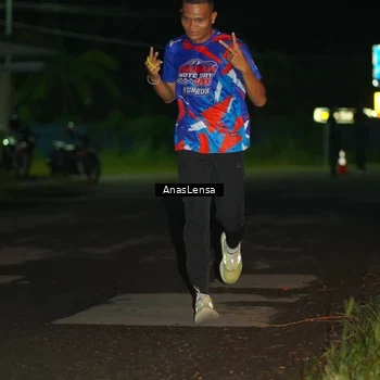 Runner Photo 6038696