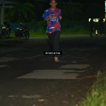 Runner Photo 6038705
