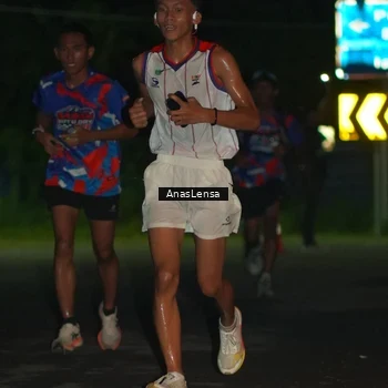 Runner Photo 6038715