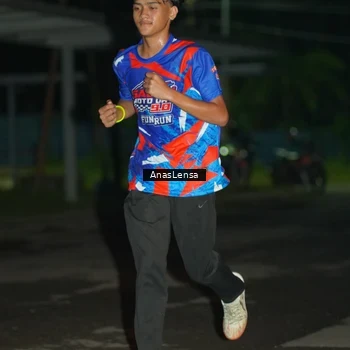 Runner Photo 6038716
