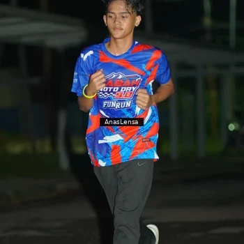 Runner Photo 6038717