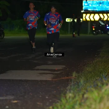Runner Photo 6038735