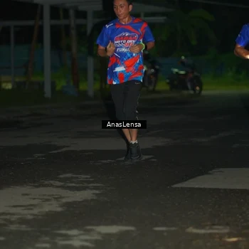 Runner Photo 6038744