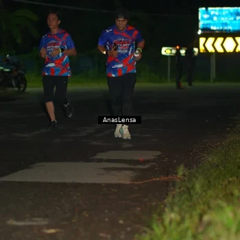 Runner Photo 6038746