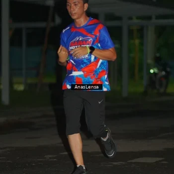 Runner Photo 6038749