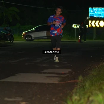 Runner Photo 6038750