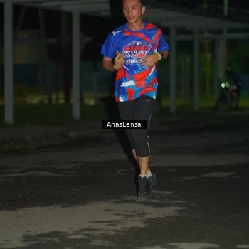 Runner Photo 6038752
