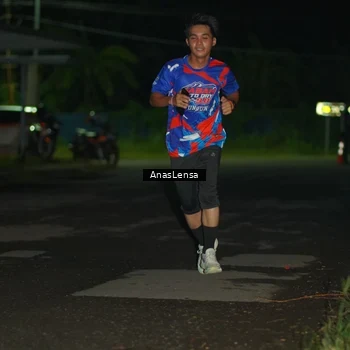Runner Photo 6038754