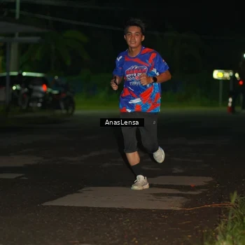 Runner Photo 6038755