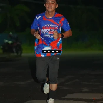 Runner Photo 6038758