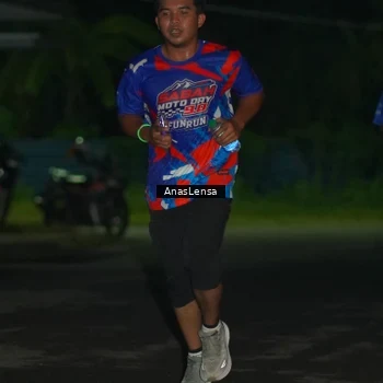 Runner Photo 6038768