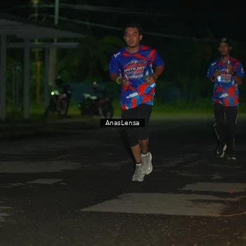 Runner Photo 6038770