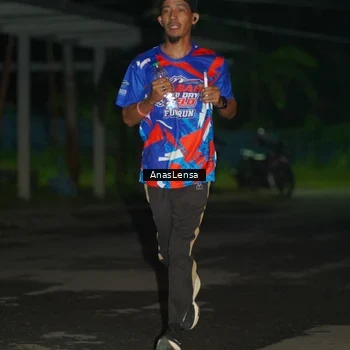 Runner Photo 6038792