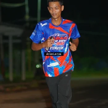 Runner Photo 6038811