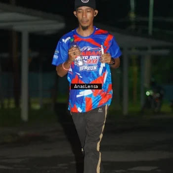 Runner Photo 6038843