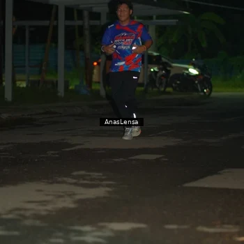 Runner Photo 6038844