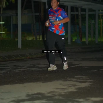 Runner Photo 6038845
