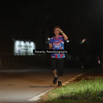 Runner Photo 6038852