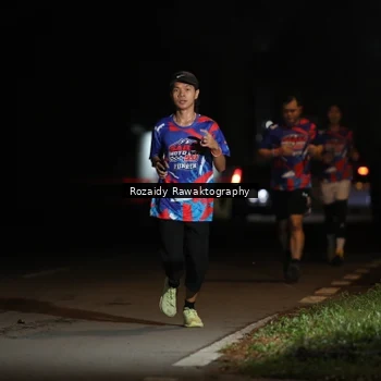 Runner Photo 6038873