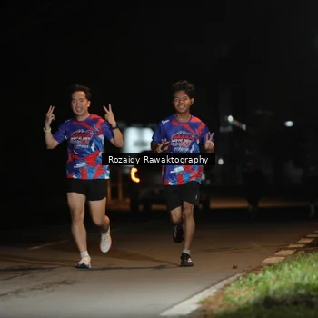 Runner Photo 6038874