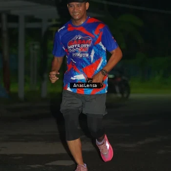 Runner Photo 6038916