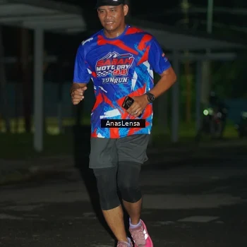 Runner Photo 6038940