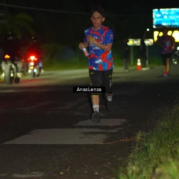 Runner Photo 6038990