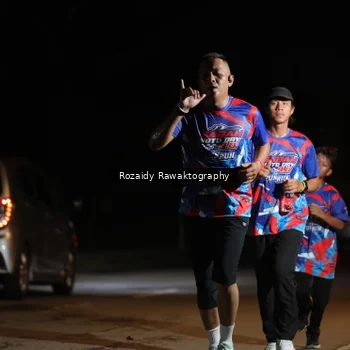 Runner Photo 6039004