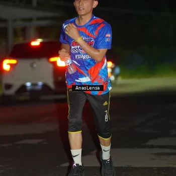 Runner Photo 6039005