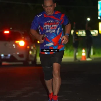 Runner Photo 6039019