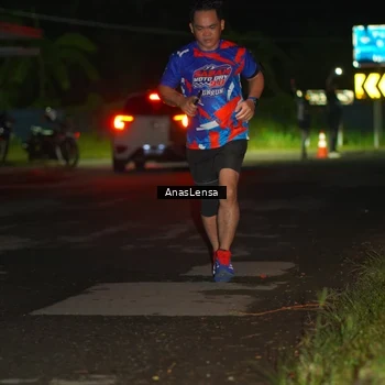 Runner Photo 6039020