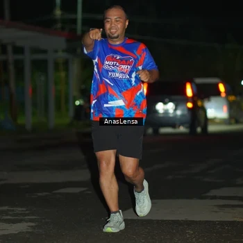 Runner Photo 6039059