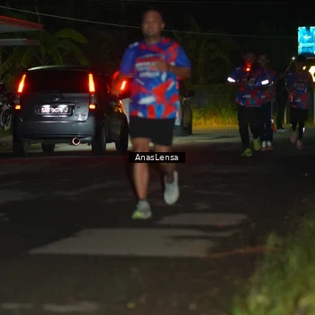 Runner Photo 6039069