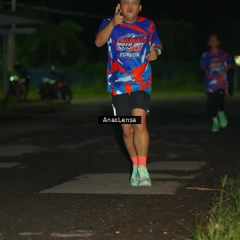 Runner Photo 6039109