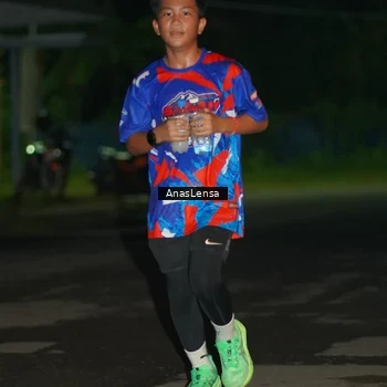 Runner Photo 6039123