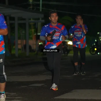 Runner Photo 6039157