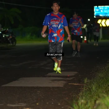 Runner Photo 6039168