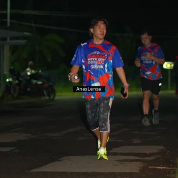 Runner Photo 6039171