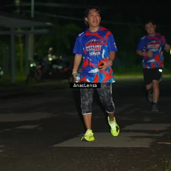 Runner Photo 6039173