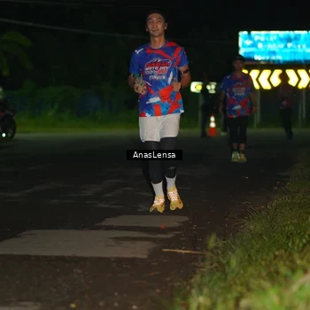 Runner Photo 6039179