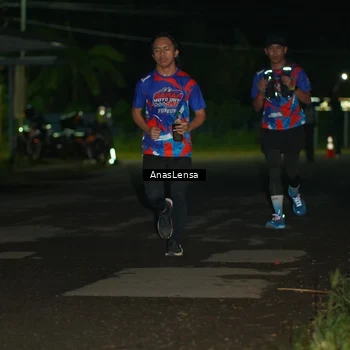 Runner Photo 6039195