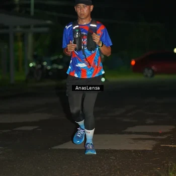 Runner Photo 6039228